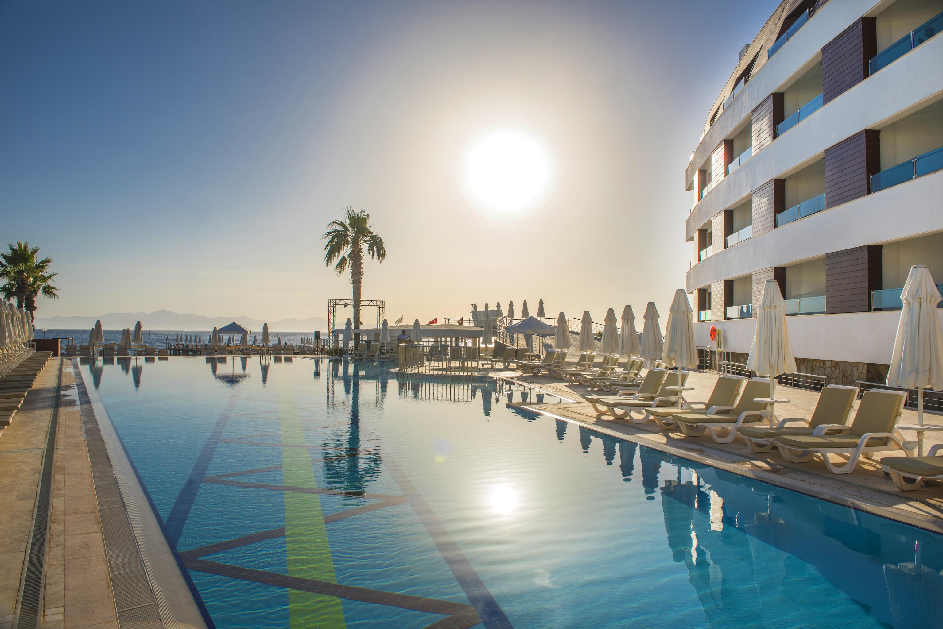 Azure By Yelken Hotel Turgutreis Exterior photo