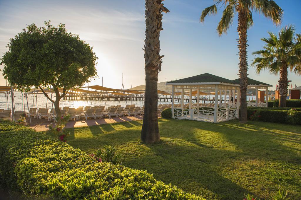 Azure By Yelken Hotel Turgutreis Exterior photo